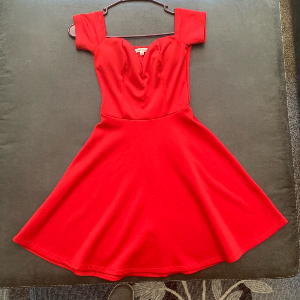 Red off shoulder Charlotte Russe dress ❤️